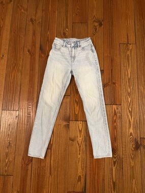 American Eagle Outfitters Light Blue High-Rise Jeans size 000
